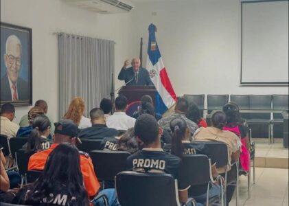 Conferencia “La Línea Noroeste: Cuna de la Restauración Dominicana” resalta el valor histórico de la región